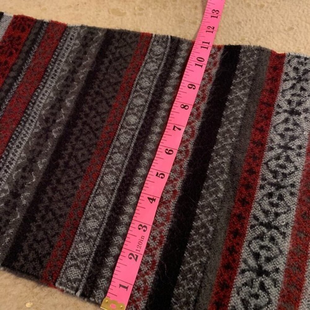 Patterned Winter Scarf - Picture 2 of 3